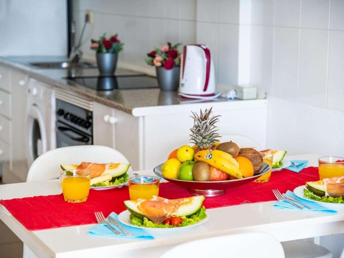 1 1 Beautiful Seafront With Balcony And Wifi Apartman Los Cristianos  Kültér fotó
