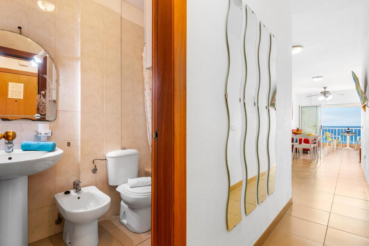 1 1 Beautiful Seafront With Balcony And Wifi Apartman Los Cristianos  Kültér fotó